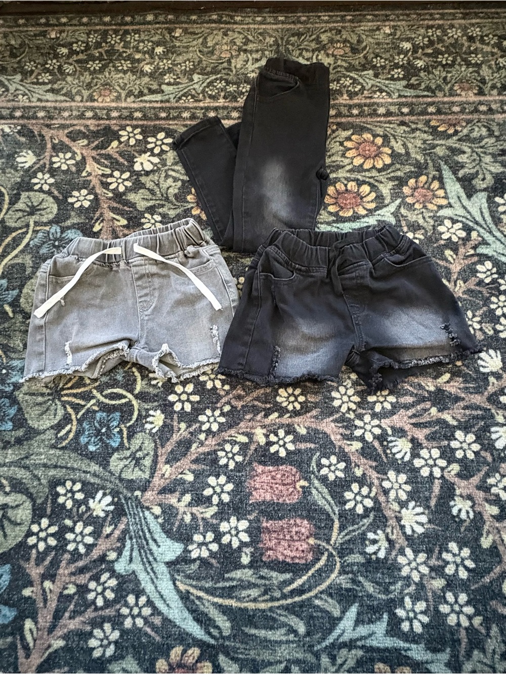 Little Bipsy 5T/6T Distressed Shorts and jeans